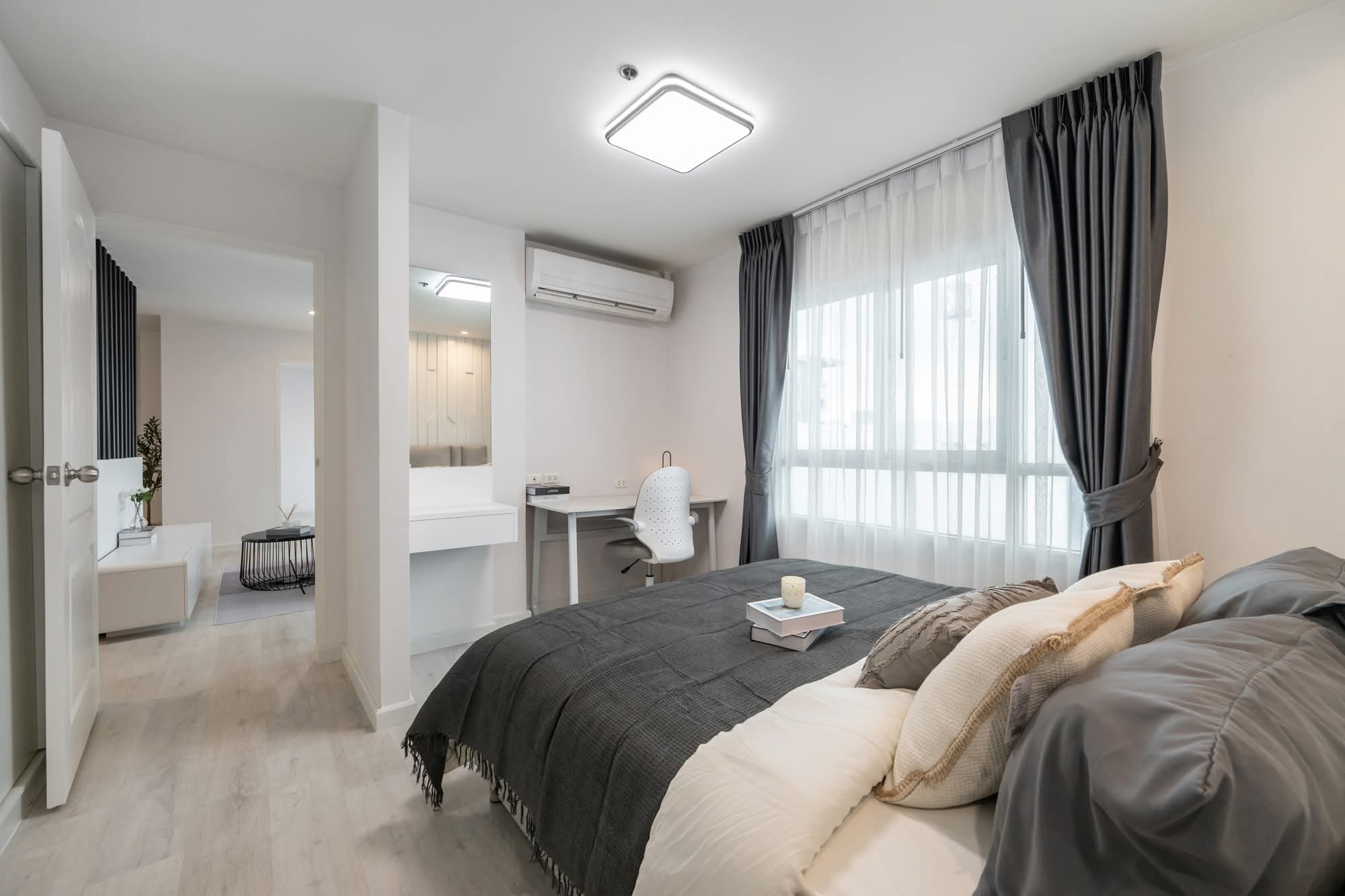 1 Bedroom 35th Floor Luxury City View near BTS Asoke photo 18