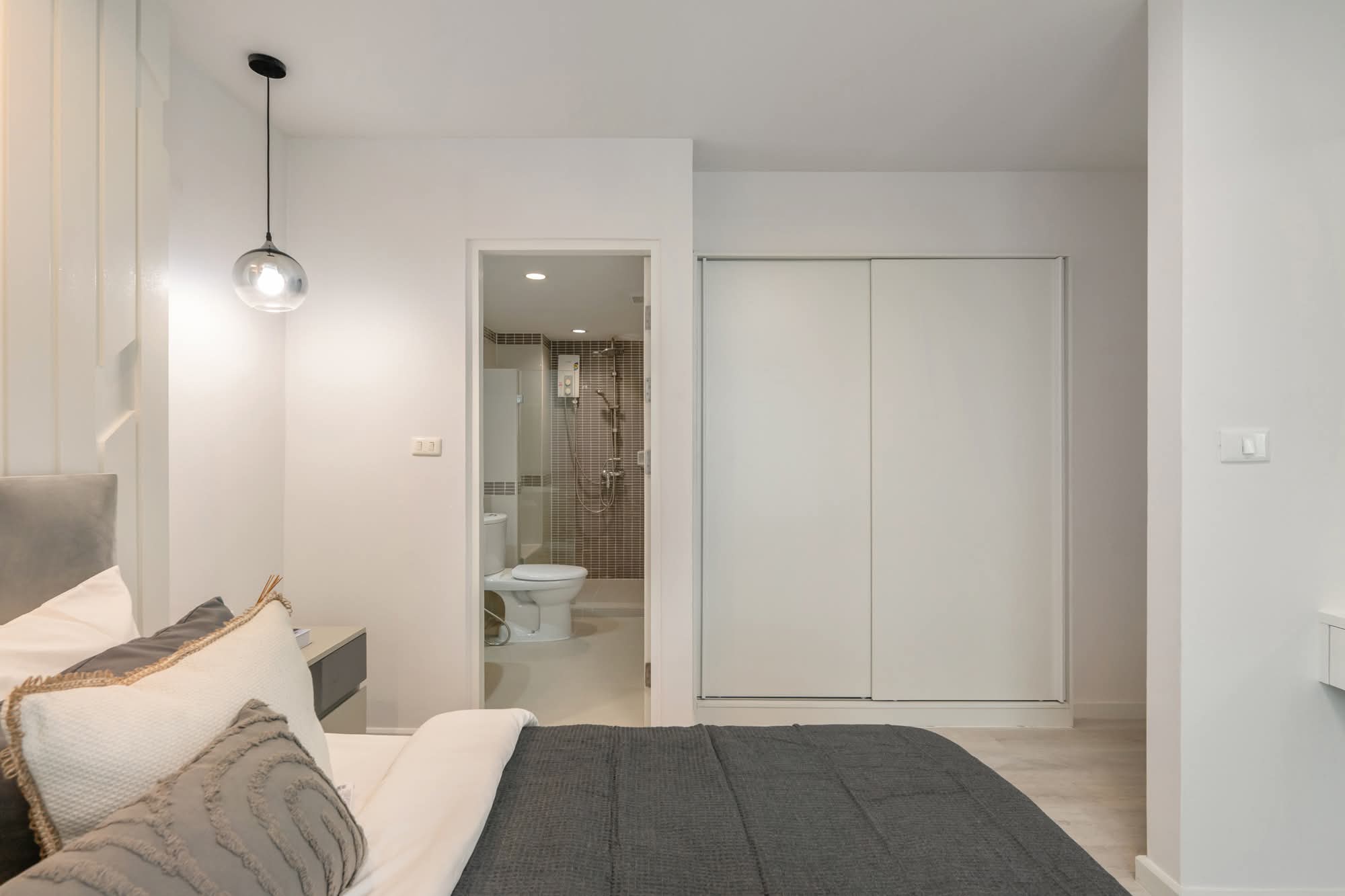 New room, lowest price photo 22