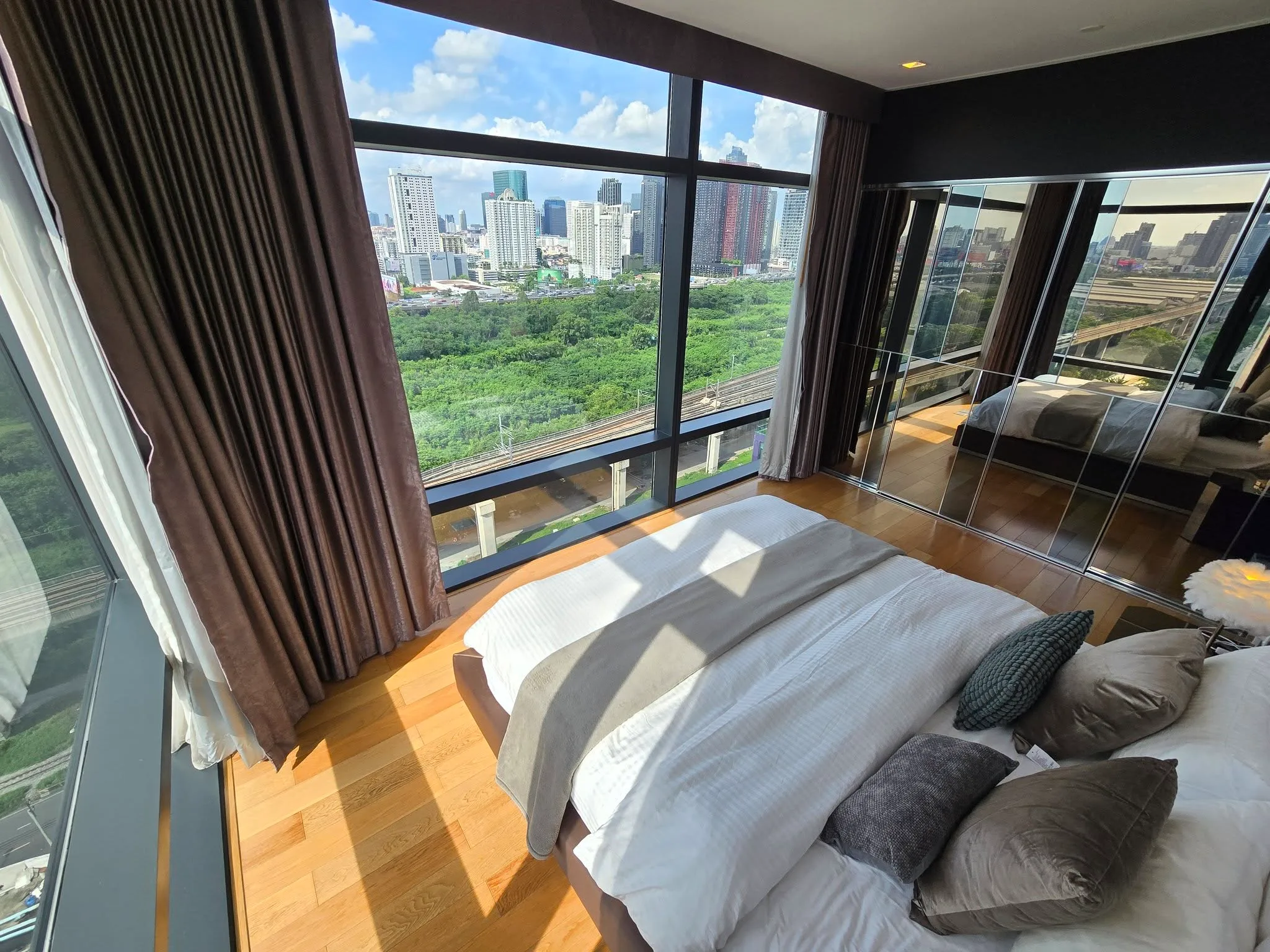 Circle Living Prototype Condominium ✅ 18th floor | almost 90 sqm. detail 1